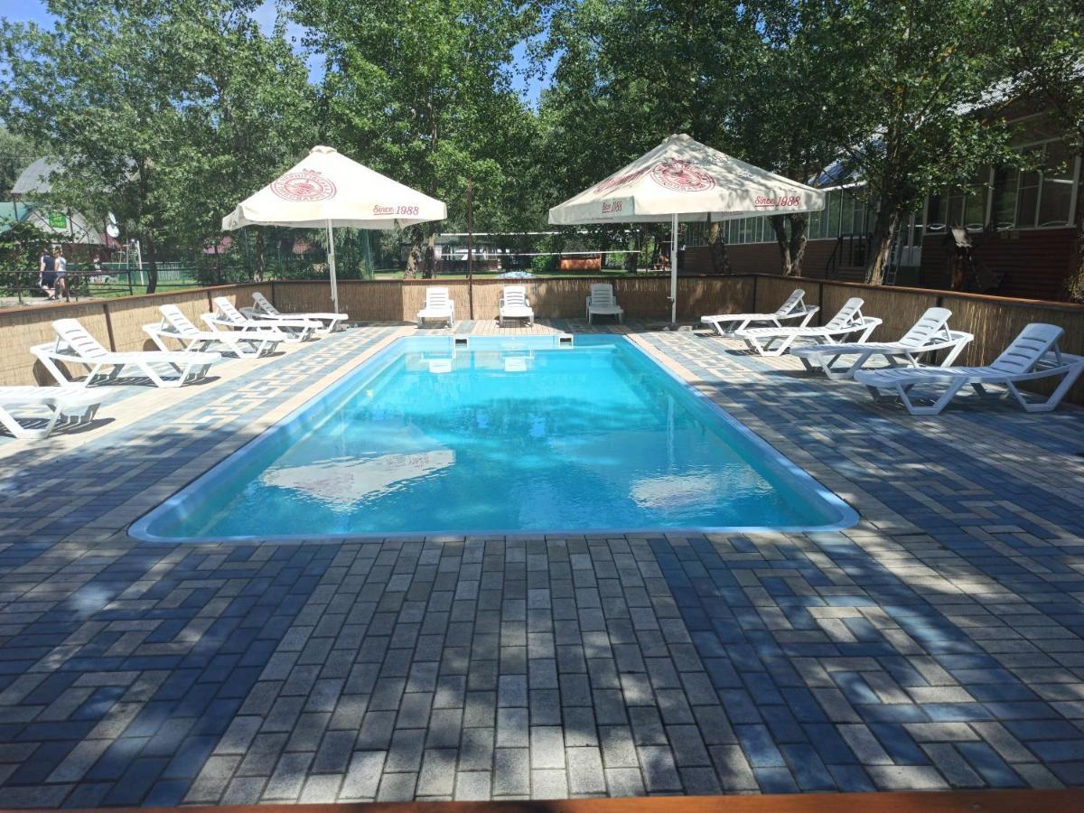 Holiday Park Dunay Kyslytsya Exteriör bild