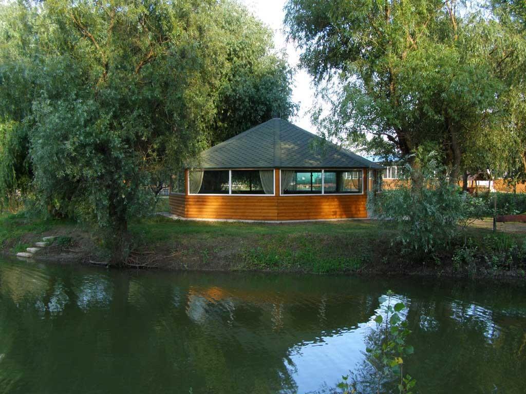 Holiday Park Dunay Kyslytsya Exteriör bild