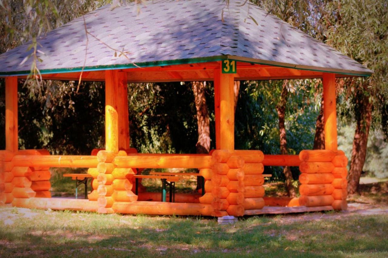 Holiday Park Dunay Kyslytsya Exteriör bild