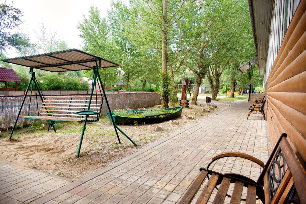 Holiday Park Dunay Kyslytsya Exteriör bild