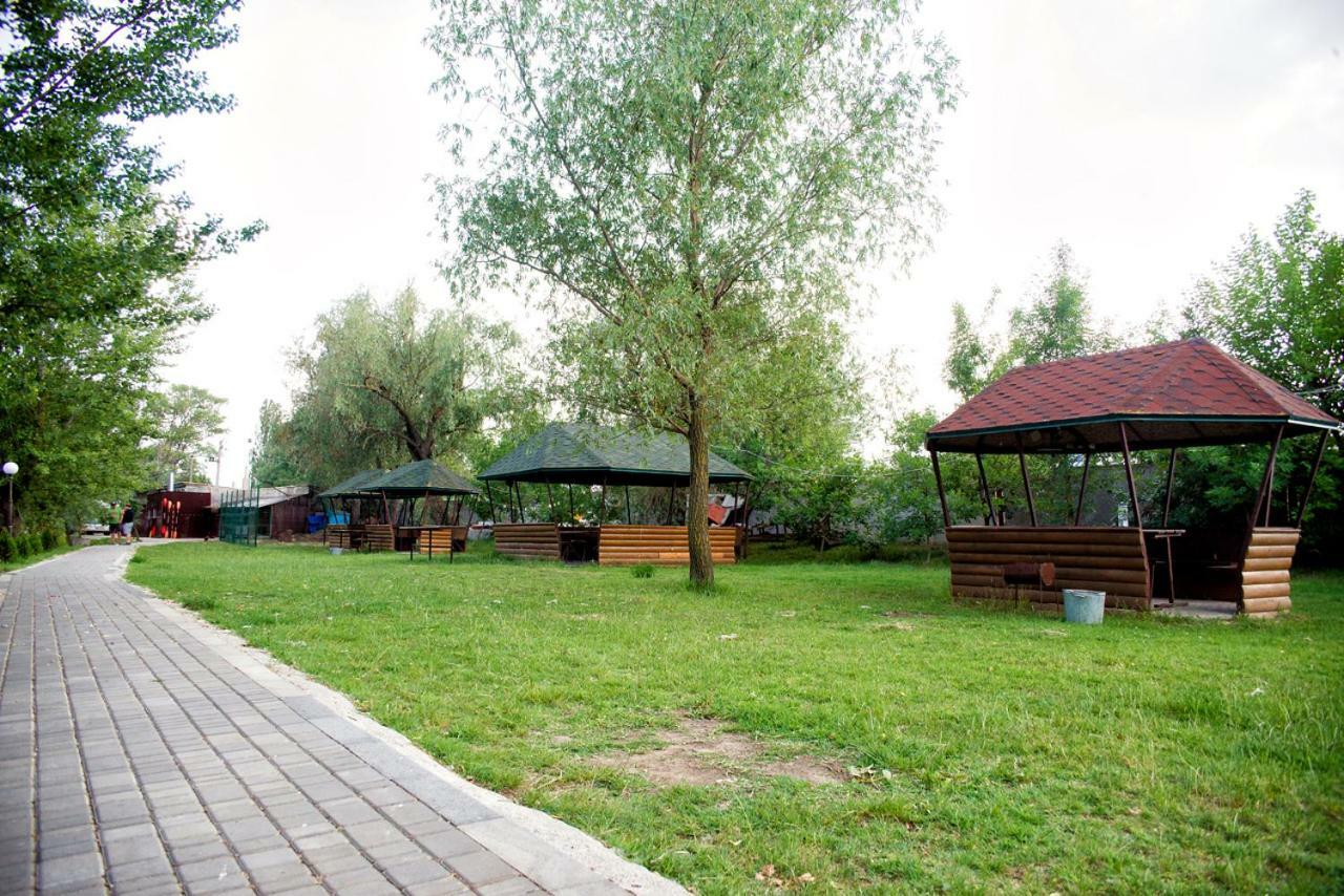 Holiday Park Dunay Kyslytsya Exteriör bild