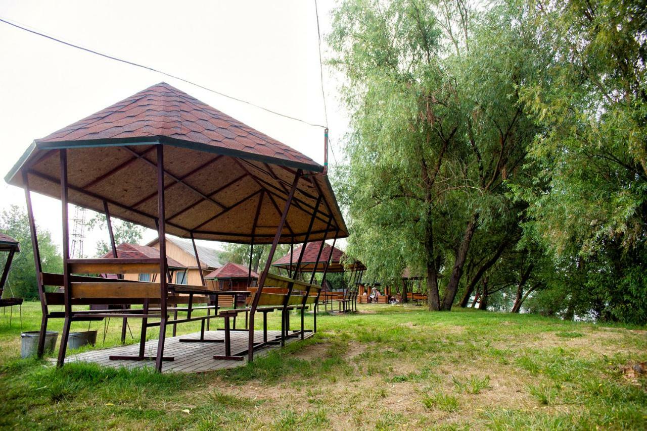 Holiday Park Dunay Kyslytsya Exteriör bild