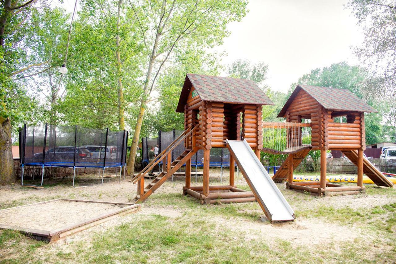 Holiday Park Dunay Kyslytsya Exteriör bild